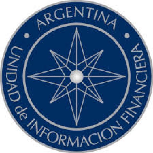 Los Partidos Políticos como Sujetos Obligados a informar a la UIF