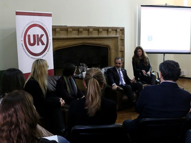 Mujeres, Democracia y Derechos: retos para la construcción de una democracia paritaria