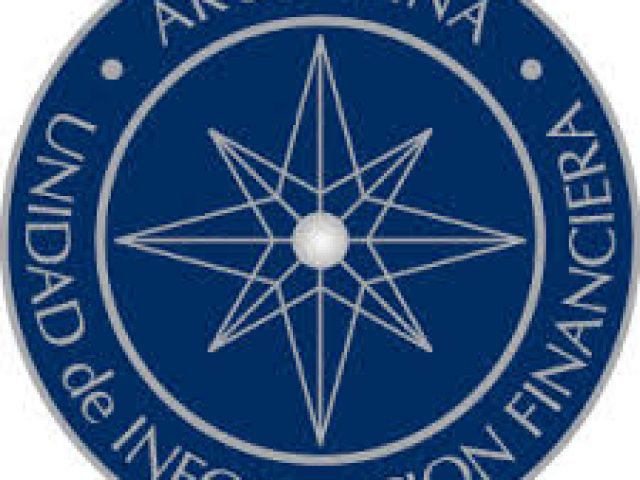 Los Partidos Políticos como Sujetos Obligados a informar a la UIF