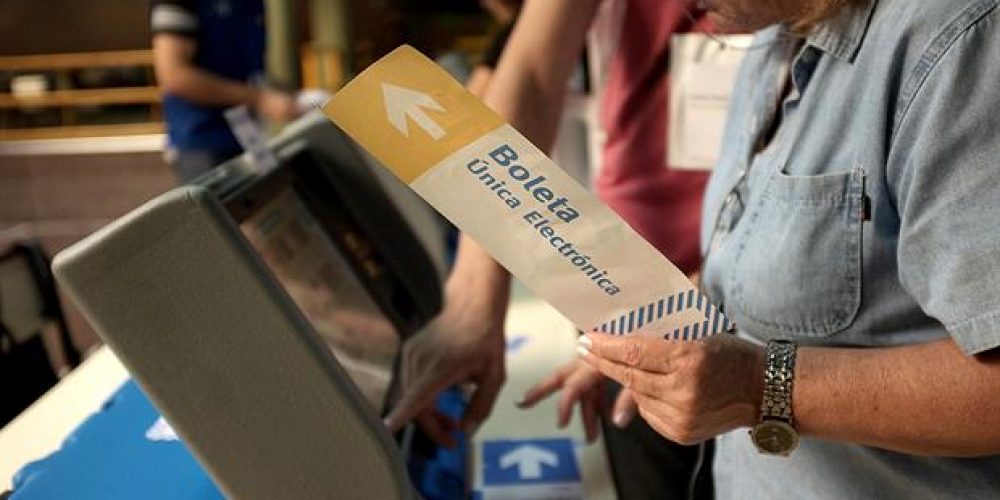 Reforma electoral en Argentina: boleta única ¿En papel o electrónica?