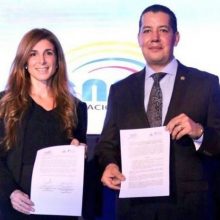 Firmamos Convenio con el Instituto de la Democracia de Ecuador