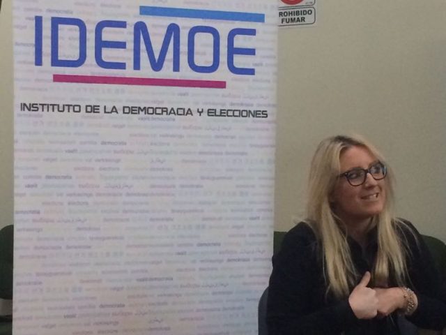 Mesa de Dialogo “Mujeres, Democracia y Derecho”